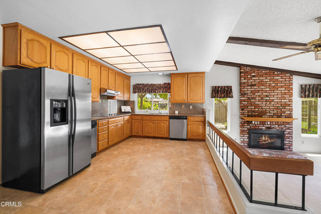 Detail Gallery Image 7 of 28 For 2581 Temple Ave, Camarillo,  CA 93010 - 4 Beds | 2 Baths