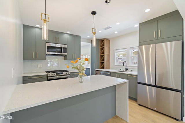 Detail Gallery Image 25 of 35 For 83 S Greenwood Ave, Pasadena,  CA  - 3 Beds | 2 Baths