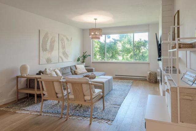 1515 Arc Way, Burlingame CA: https://media.crmls.org/mediaz/3f99ce42-660a-4008-84f5-3948b71b9629.jpg