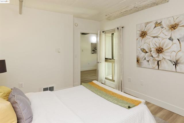 1201 Pine St, Oakland CA: https://media.crmls.org/mediaz/3f9bb9e9-8a3c-45f4-93c2-7b81a5bc8912.jpg