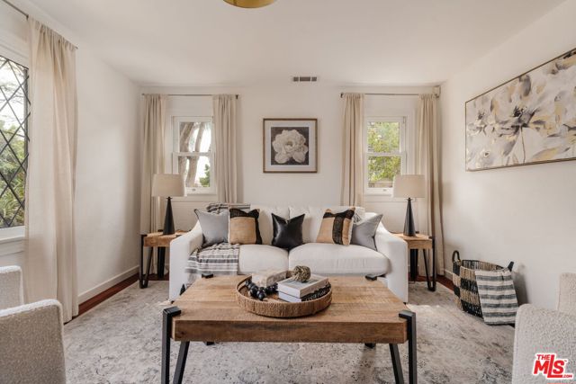 5966 Airdrome Street, Los Angeles CA: https://media.crmls.org/mediaz/3f9bfdff-a235-408e-a63a-bddcd466fa53.jpg