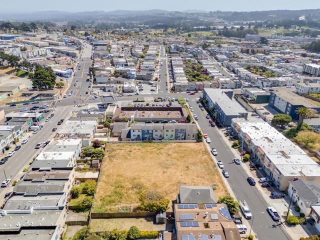 141 3rd Avenue, Daly City CA: https://media.crmls.org/mediaz/3f9c4e88-dfc5-4d7e-8076-ae24aeeeaa8d.jpg