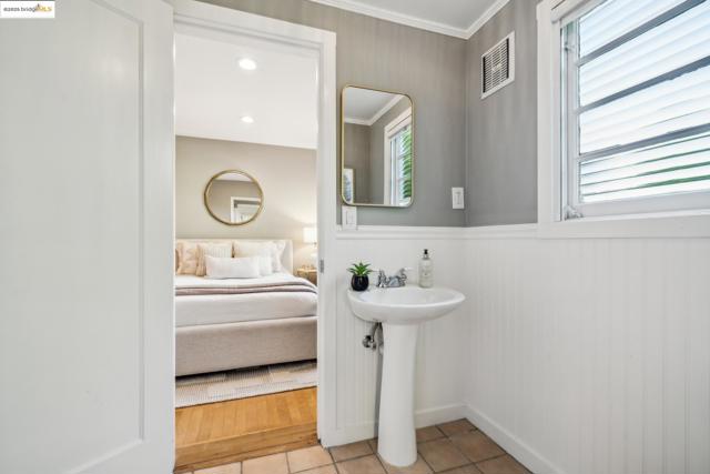 1025 Creston Rd, Berkeley CA: https://media.crmls.org/mediaz/3f9c8213-2175-4cad-9fff-ee0dd2920283.jpg