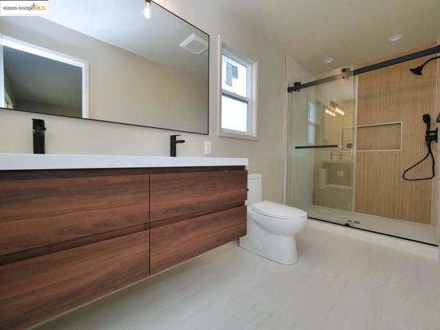 2112 Matthew CT, Pittsburg CA: https://media.crmls.org/mediaz/3f9c9981-a9f3-4df1-b16e-51be02f50276.jpg