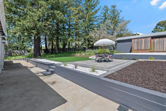 789 Canada Road, Woodside CA: https://media.crmls.org/mediaz/3f9c9d11-dea1-4615-970a-b2d8df7c22e6.jpg