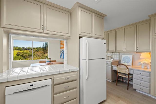 12650 Viscaino Court, Los Altos Hills CA: https://media.crmls.org/mediaz/3f9d534a-7dd4-474e-9ff7-cf274d13e70e.jpg