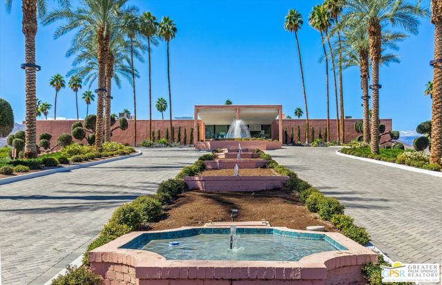 47392 Jadida Avenue, Palm Desert CA: https://media.crmls.org/mediaz/3f9e334a-3121-4c8c-b7f6-996dcf27b13c.jpg