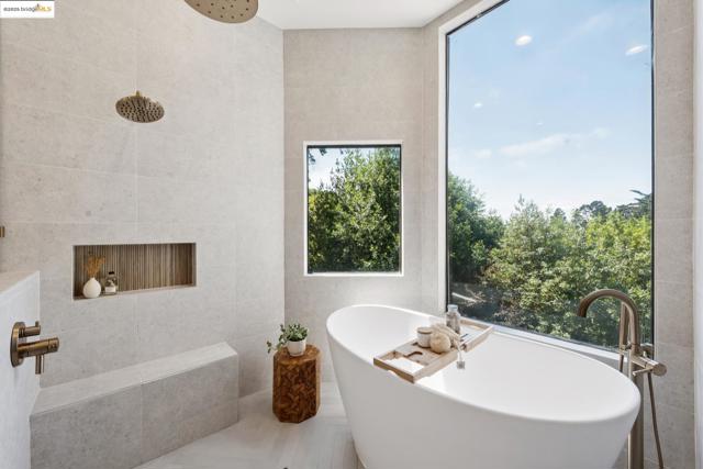 2861 Chelsea Drive, Oakland CA: https://media.crmls.org/mediaz/3f9e97d4-6441-43e8-bea7-f387cccf43bf.jpg