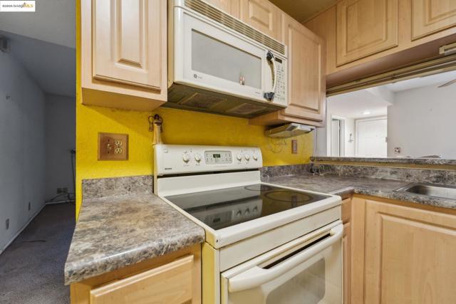Image 7 of 26 For 740 Canyon Oaks Dr  A