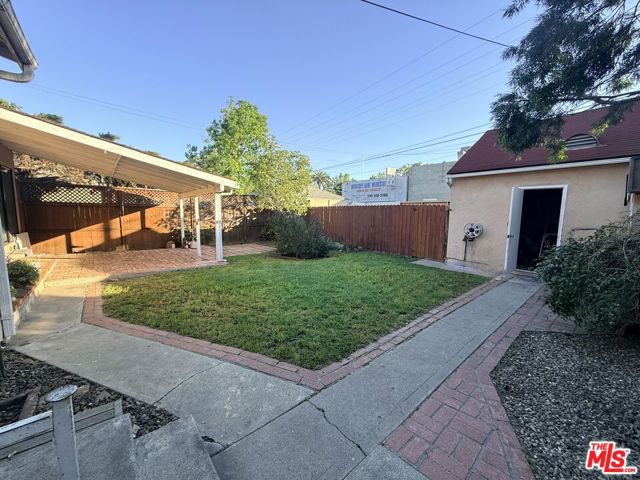 2952 Midvale Avenue, Los Angeles CA: https://media.crmls.org/mediaz/3f9ebb86-fed1-4323-a71e-17e0918bcb32.jpg