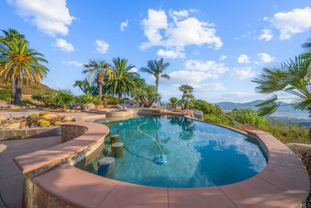 Image 35 of 75 For 14949 Presilla Dr