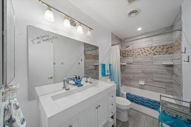 3505 Tamarack Drive, Redding CA: https://media.crmls.org/mediaz/3f9f6d3d-8633-49cc-aca3-0804c2b4d5c7.jpg