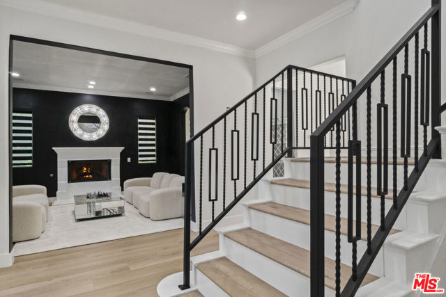 Image 18 of 52 For 8639 Edelweiss Drive