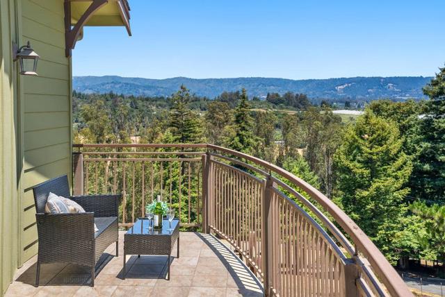 350 Windsong Way, Watsonville CA: https://media.crmls.org/mediaz/3f9fd97c-da46-40fd-9054-4f91444b361b.jpg