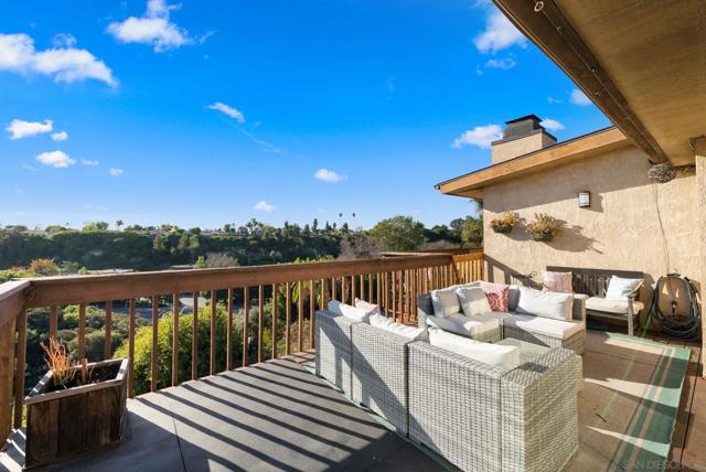 4810 Baylor Dr, San Diego CA: https://media.crmls.org/mediaz/3fa0ad5f-8984-4ba7-9404-653be55a725f.jpg