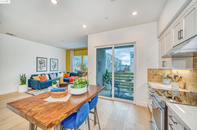 28973 Parkwood Lane, Hayward CA: https://media.crmls.org/mediaz/3fa0c003-a993-42d2-8c31-11e4b3dddd30.jpg
