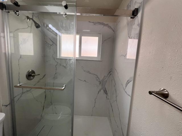 2119 94Th Ave, Oakland CA: https://media.crmls.org/mediaz/3fa11989-4391-4486-bd27-37619cc2aff7.jpg