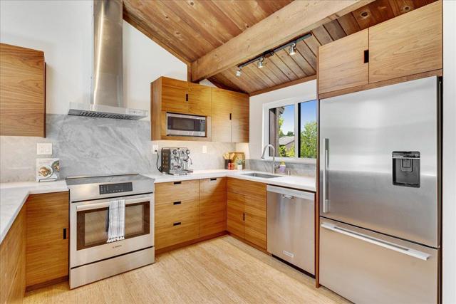 139 Tree Frog Lane, Santa Cruz CA: https://media.crmls.org/mediaz/3fa14f6d-b14c-4e34-89ce-65e9e6e335ec.jpg