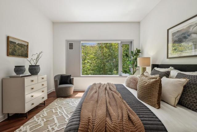 207 King Street, San Francisco CA: https://media.crmls.org/mediaz/3fa17ca2-c5c4-4a3f-8a51-d5cf5ea7bcae.jpg