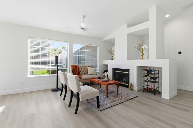 Image 7 of 30 For 6953 Foxtail Dr