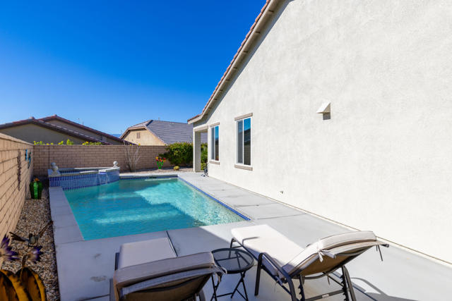 Image 49 of 86 For 43595 Vacanza Court