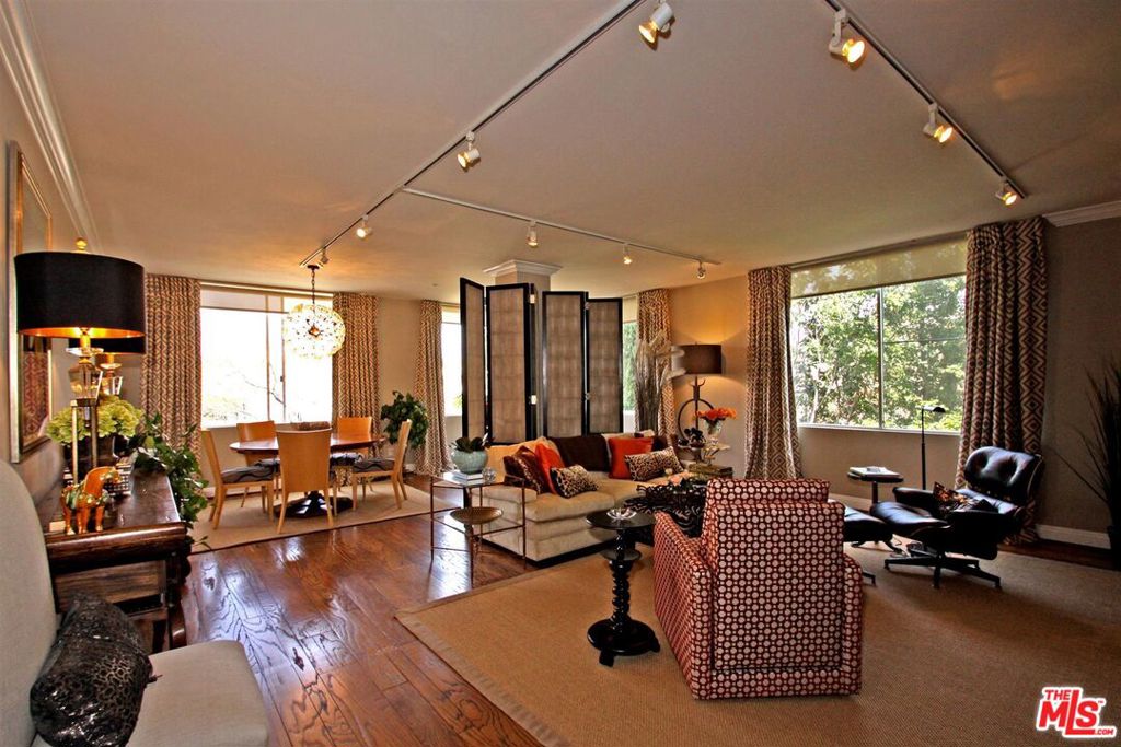 412 N PALM Drive #402