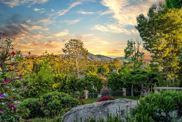 4652 Resmar Road, La Mesa CA: https://media.crmls.org/mediaz/3fa37b23-f6a6-46a9-bd58-48ef4b12259c.jpg