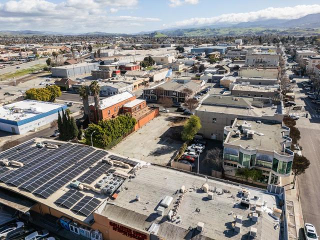 220 Fourth Street, Hollister CA: https://media.crmls.org/mediaz/3fa38338-d1eb-402b-a040-42d2939da846.jpg