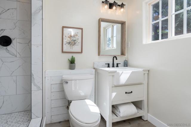 Image 54 of 75 For 12325 Lemoncrest Drive