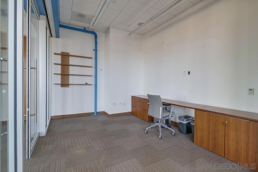 MLS #250032382SD img 14