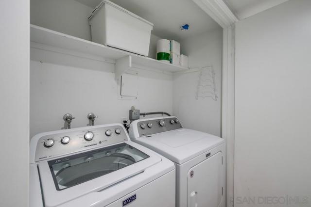 10565 Caminito Basswood, San Diego CA: https://media.crmls.org/mediaz/3fa46172-6838-4ec9-91b4-970af0a3ac9f.jpg