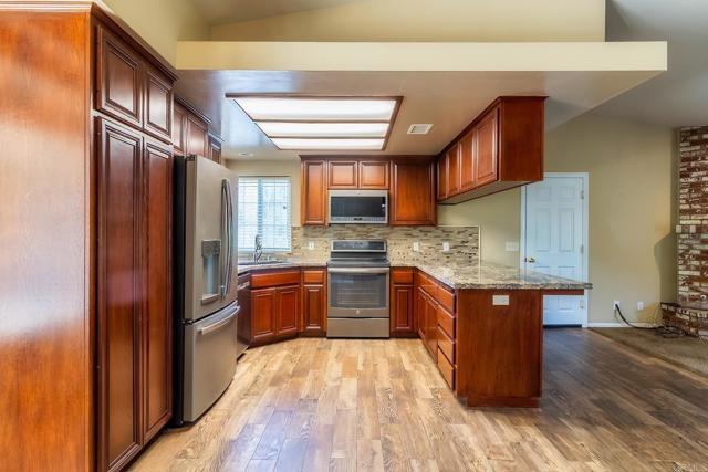 18822 Possum Pass, Valley Center CA: https://media.crmls.org/mediaz/3fa4c5eb-be6e-4e43-b1d4-80022cccd96a.jpg