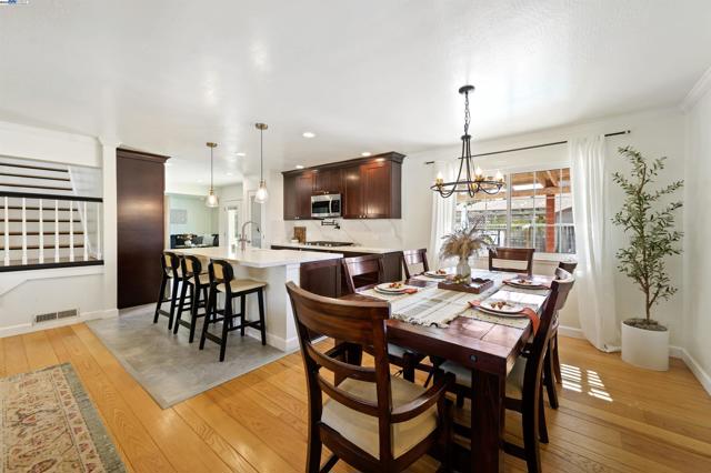 711 Catalina Drive, Livermore CA: https://media.crmls.org/mediaz/3fa5c272-9465-49e2-b7e0-1479cdfec020.jpg
