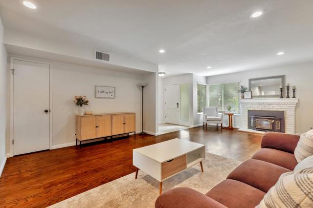 15173 Yosemite Way, Morgan Hill CA: https://media.crmls.org/mediaz/3fa75541-4959-421f-b7b1-d4cc0802e47a.jpg