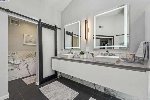 8244 Brittany Dr, Dublin CA: https://media.crmls.org/mediaz/3fa7759d-205a-4f9b-ba95-4113449fe270.jpg