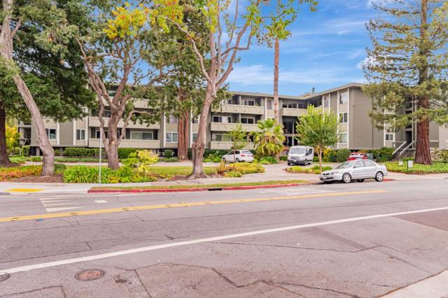 1458 Hudson Street, Redwood City CA: https://media.crmls.org/mediaz/3fa7b614-6107-41e5-8c5d-43d624cd7469.jpg