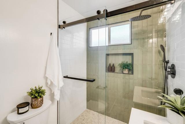 1016 Patricia Avenue, San Mateo CA: https://media.crmls.org/mediaz/3fa86afc-0f55-4e51-96ef-7833e6dbd981.jpg