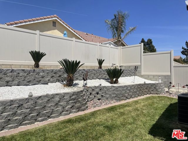 2683 Gusty Way, Banning CA: https://media.crmls.org/mediaz/3fa87ffb-7b98-4ce3-b82e-d954e5c1498b.jpg