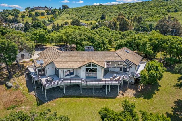 229 Payne Road, San Juan Bautista CA: https://media.crmls.org/mediaz/3fa8d988-f677-4242-a775-4432d0f323e2.jpg