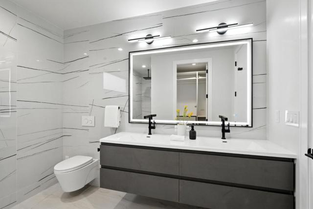 651 41st Avenue, San Francisco CA: https://media.crmls.org/mediaz/3fa98f8e-b2b1-4c76-8be7-ce02814a4dc7.jpg