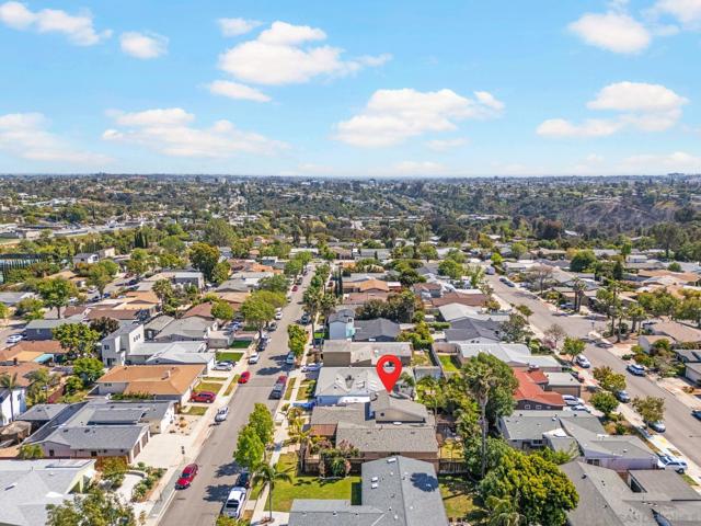 5370 Redding Rd, San Diego CA: https://media.crmls.org/mediaz/3fa9d67c-cb00-4bd8-ab62-5142654f66b2.jpg