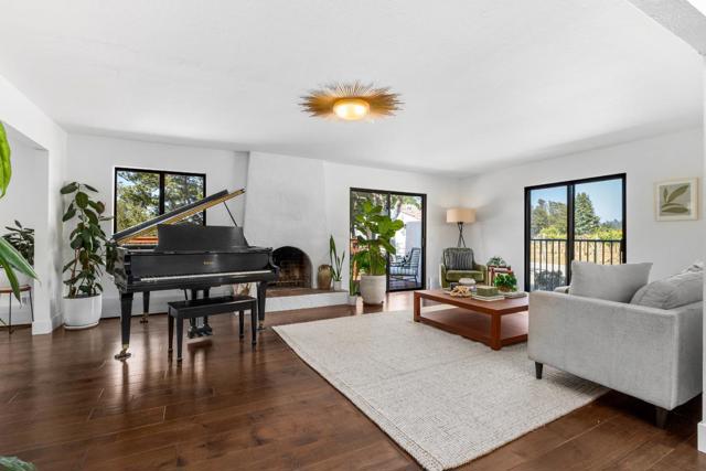 3357 Chardonnay Road, Soquel CA: https://media.crmls.org/mediaz/3faa0aea-282a-4c9c-811b-d27a75fd24fe.jpg