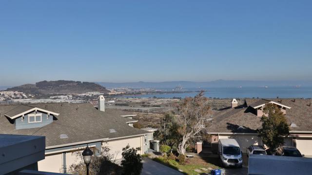 132 Warbler Lane, Brisbane CA: https://media.crmls.org/mediaz/3fabeae3-8601-4634-b2ce-13dddaed485f.jpg