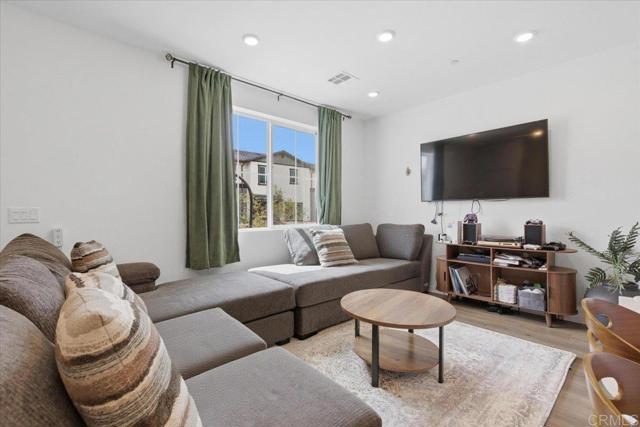 Detail Gallery Image 7 of 26 For 34587 Ciruela Ave, Winchester,  CA 92596 - 3 Beds | 3 Baths