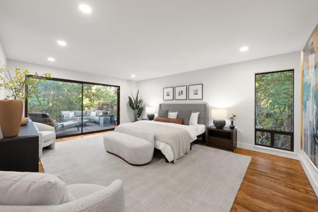21 Valley Oak Street, Portola Valley CA: https://media.crmls.org/mediaz/3fad1789-7d36-4ba0-b262-7a16569335be.jpg