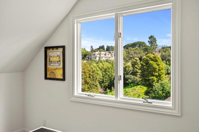 760 Chateau Drive, Hillsborough CA: https://media.crmls.org/mediaz/3fad1e61-1a93-4830-a0af-775398fe0125.jpg
