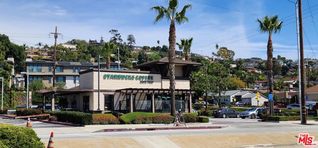 12129 Beverly Boulevard, Whittier CA: https://media.crmls.org/mediaz/3faeea2c-e3bd-4c38-9927-6da9df21e598.jpg