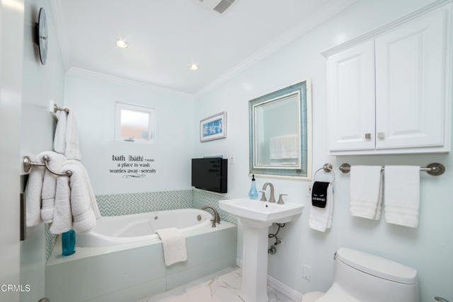 Detail Gallery Image 26 of 37 For 214 Pearl St, Redondo Beach,  CA 90277 - 2 Beds | 2 Baths