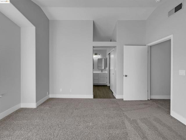 1176 Shadowcliff Ct, Brentwood CA: https://media.crmls.org/mediaz/3fb02f6a-df9d-4a67-8f8f-4606dcb48669.jpg