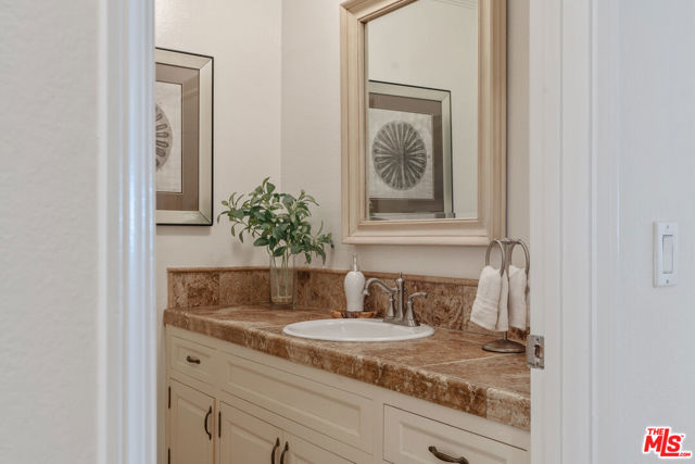 4350 Via Dolce, Marina del Rey CA: https://media.crmls.org/mediaz/3fb1734f-0a9a-4a03-aea4-279eac4cb93e.jpg